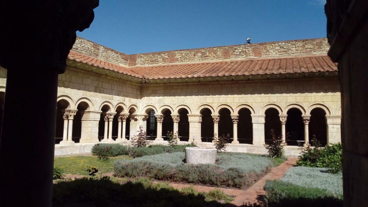 Maison Au Pied De La Cathedrale Elne Εξωτερικό φωτογραφία